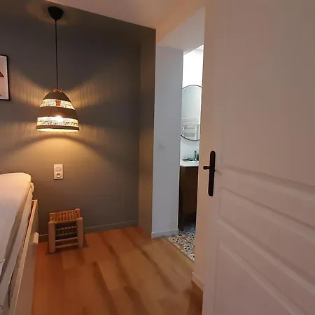 Cosy A Biarritz, Proche Des Halles Et Plages, Ideal Pour 2 Avec Wifi Inclus - Fr-1-239-853