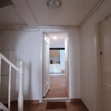 Apartment Cosy A Biarritz, Proche Des Halles Et Plages, Ideal Pour 2 Avec Wifi Inclus - Fr-1-239-853