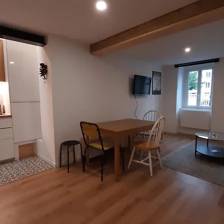 Cosy A Biarritz, Proche Des Halles Et Plages, Ideal Pour 2 Avec Wifi Inclus - Fr-1-239-853 * Biarritz