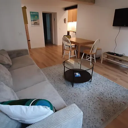 Cosy A Biarritz, Proche Des Halles Et Plages, Ideal Pour 2 Avec Wifi Inclus - Fr-1-239-853 Apartment Biarritz